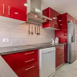 Moderno Con Piscina En * Адехе