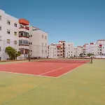 Апартаменти Moderno Con Piscina En *