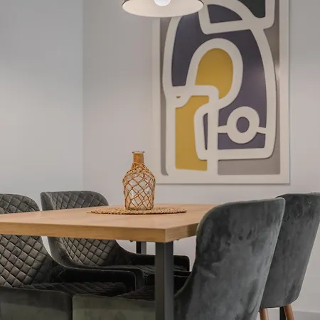 Moderno Con Piscina En Апартаменты *