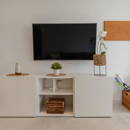 Moderno Con Piscina En Apartment
