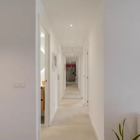 Moderno Con Piscina En Apartamento *