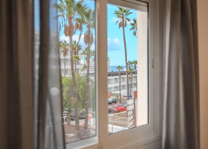 Апартаменти Moderno Con Piscina En